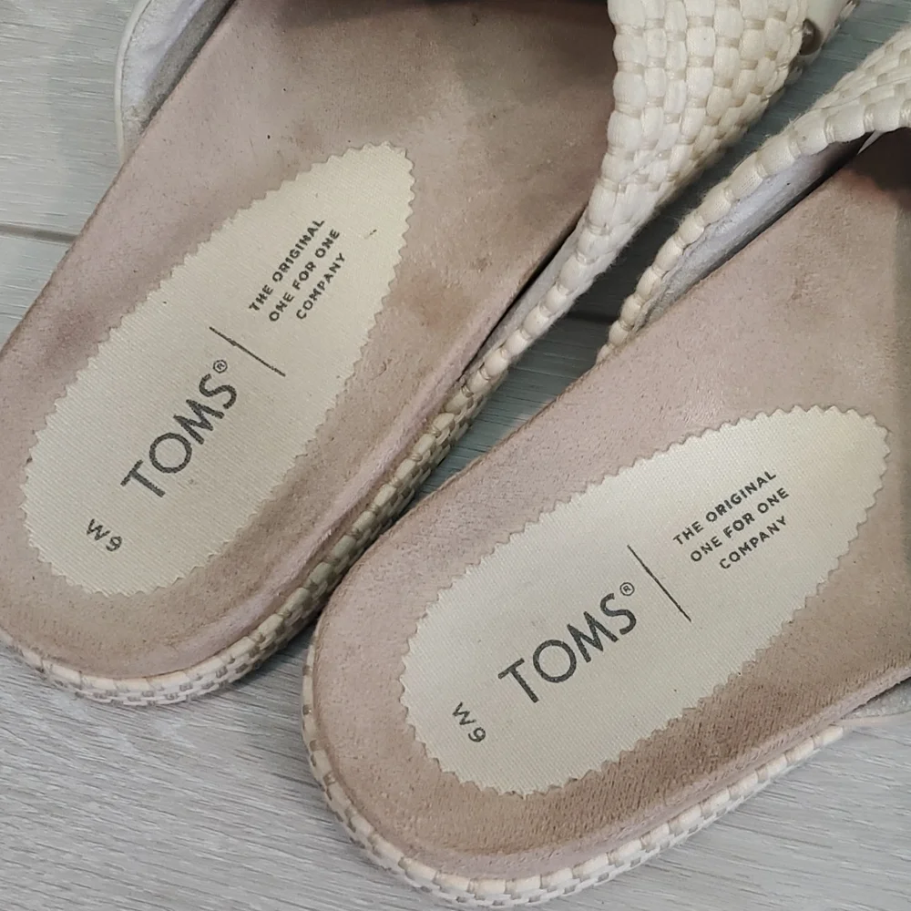 Toms Women Silver Iridescent Woven Trim Paloma  Platform Sandal shoes sz 9